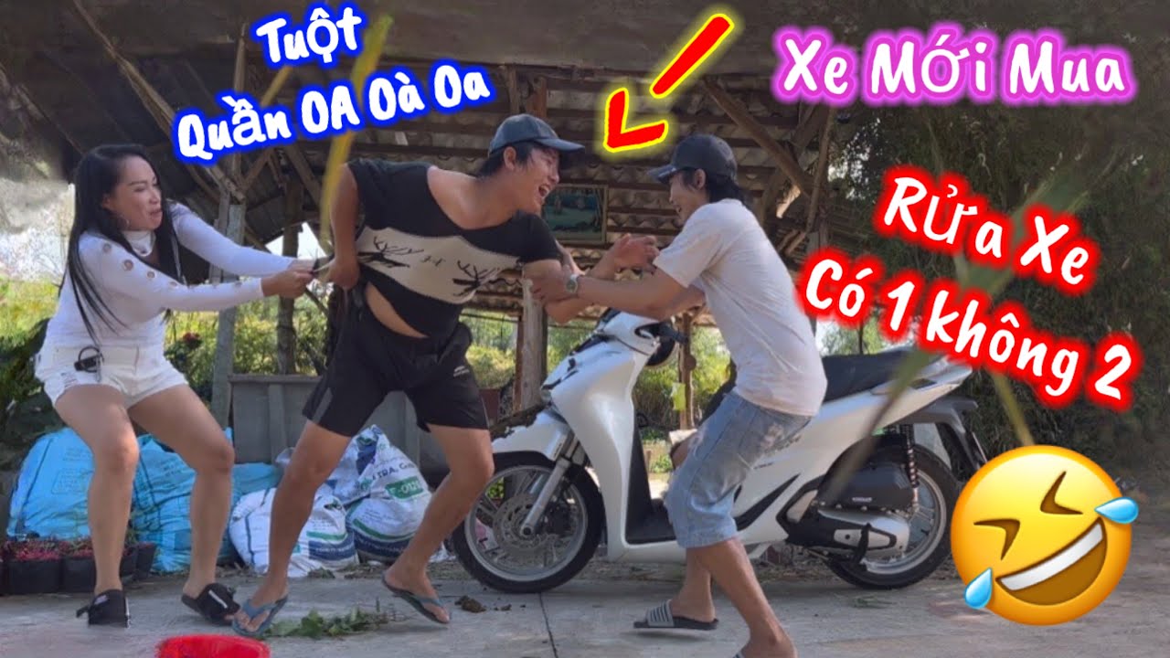 Tới Công Chuyện Troll Xe Mới rửa xe ơi sao mà Sao lạ lắm  Dữ Vậy Sao | Sơn Ngố Gái Miền Tây