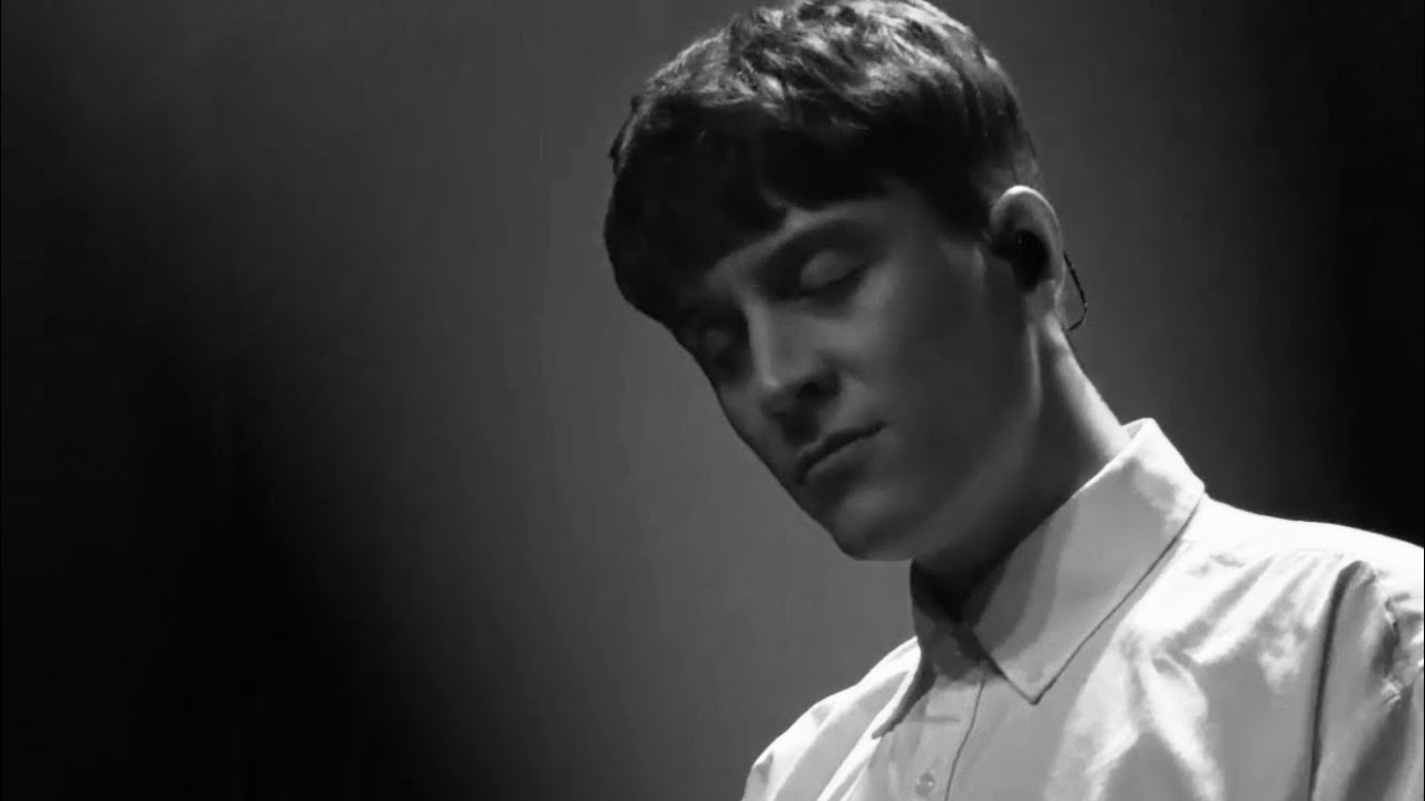 Loïc Nottet - AB (23/11/25) Cygne - Con 