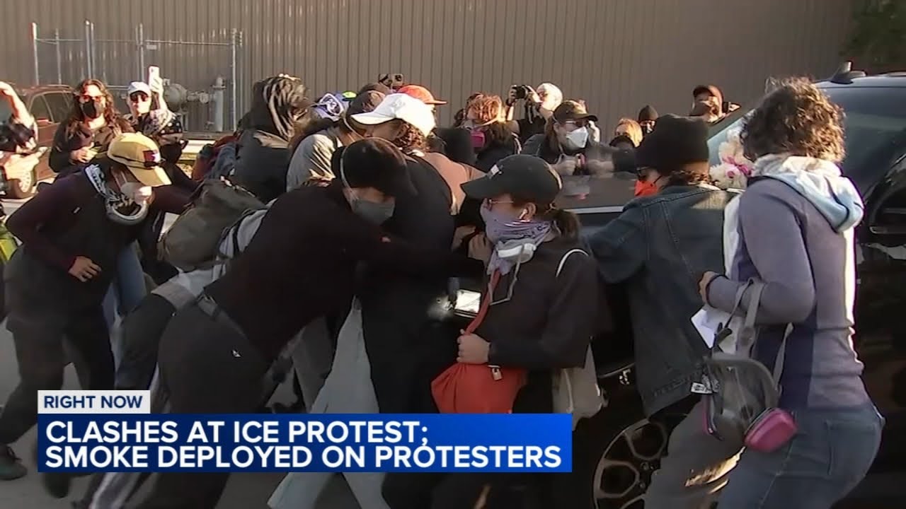 Protesters, ICE clash outside Broadview facility