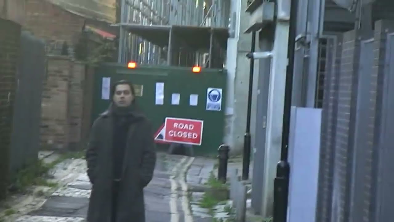 Affet Robot - Tuzak (Official Video)