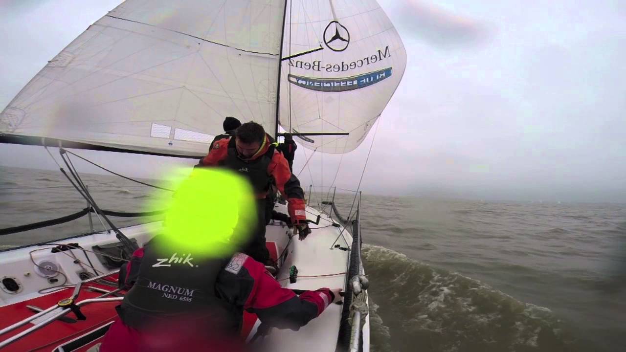magnum sailing downwind Farr30