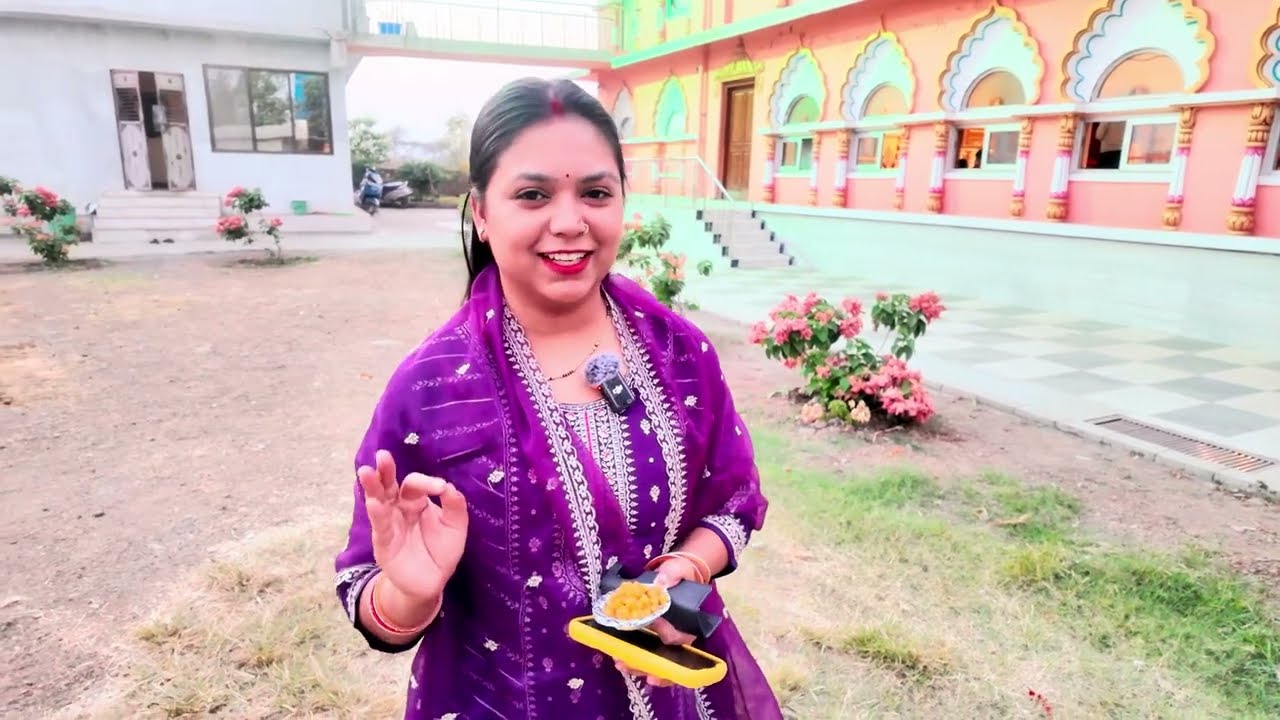 Mandir Mein Chamatkaar 😲 | Radhe Krishna Darshan Vlog | Aaj Kuch Aisa Hua