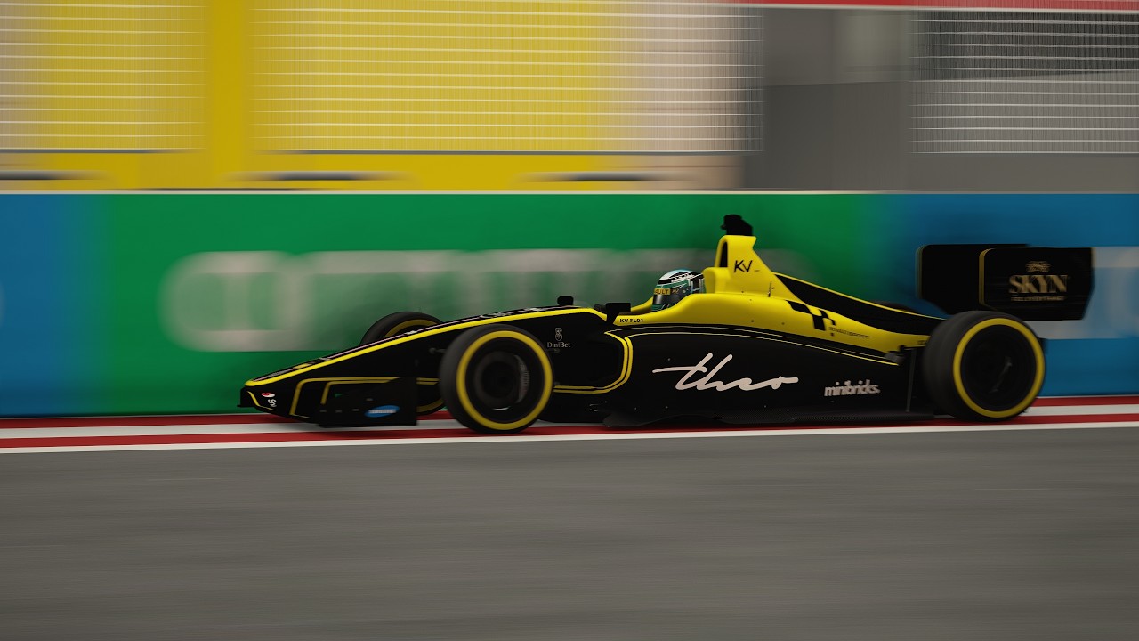 AFO Bahrain Race 2 Opening Few Laps.