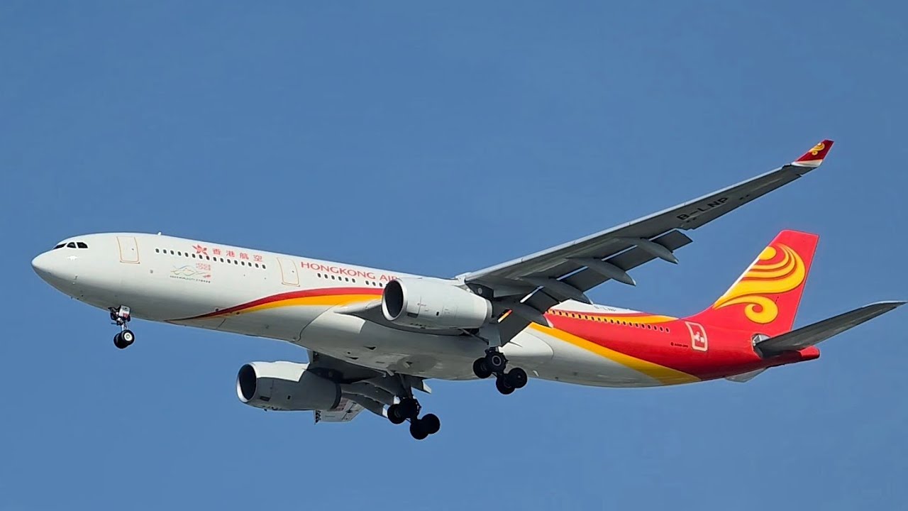 Tổng hợp máy bay lớn hạ cánh sân bay Đà Nẵng trong gần 10 phút