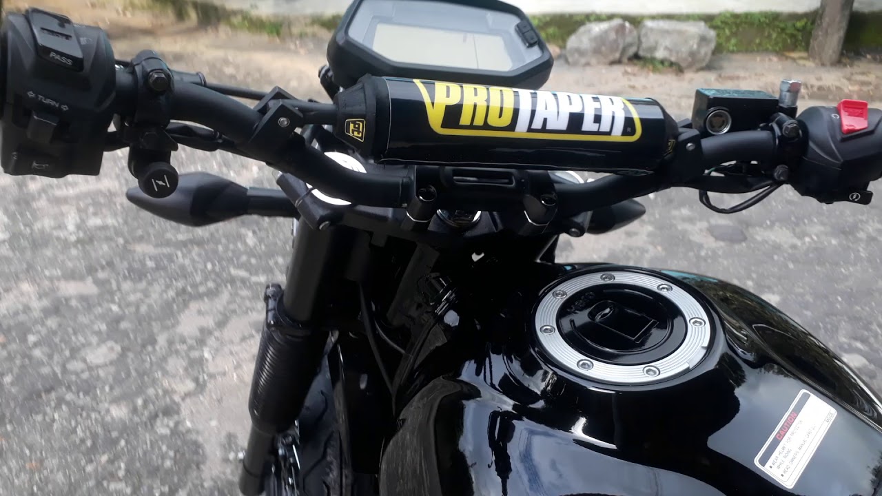 HERO XPULSE 200 SUPERMOTARD.