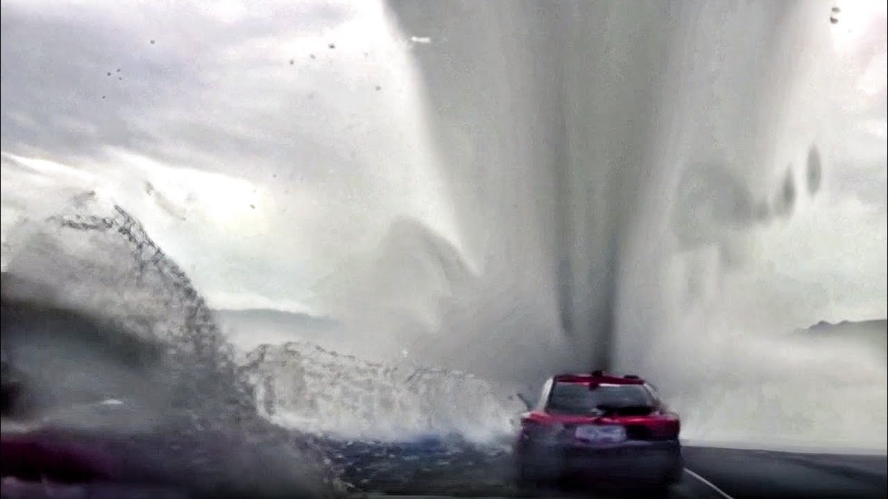 CLOUDBURST Dash-Camera Recording [AI]