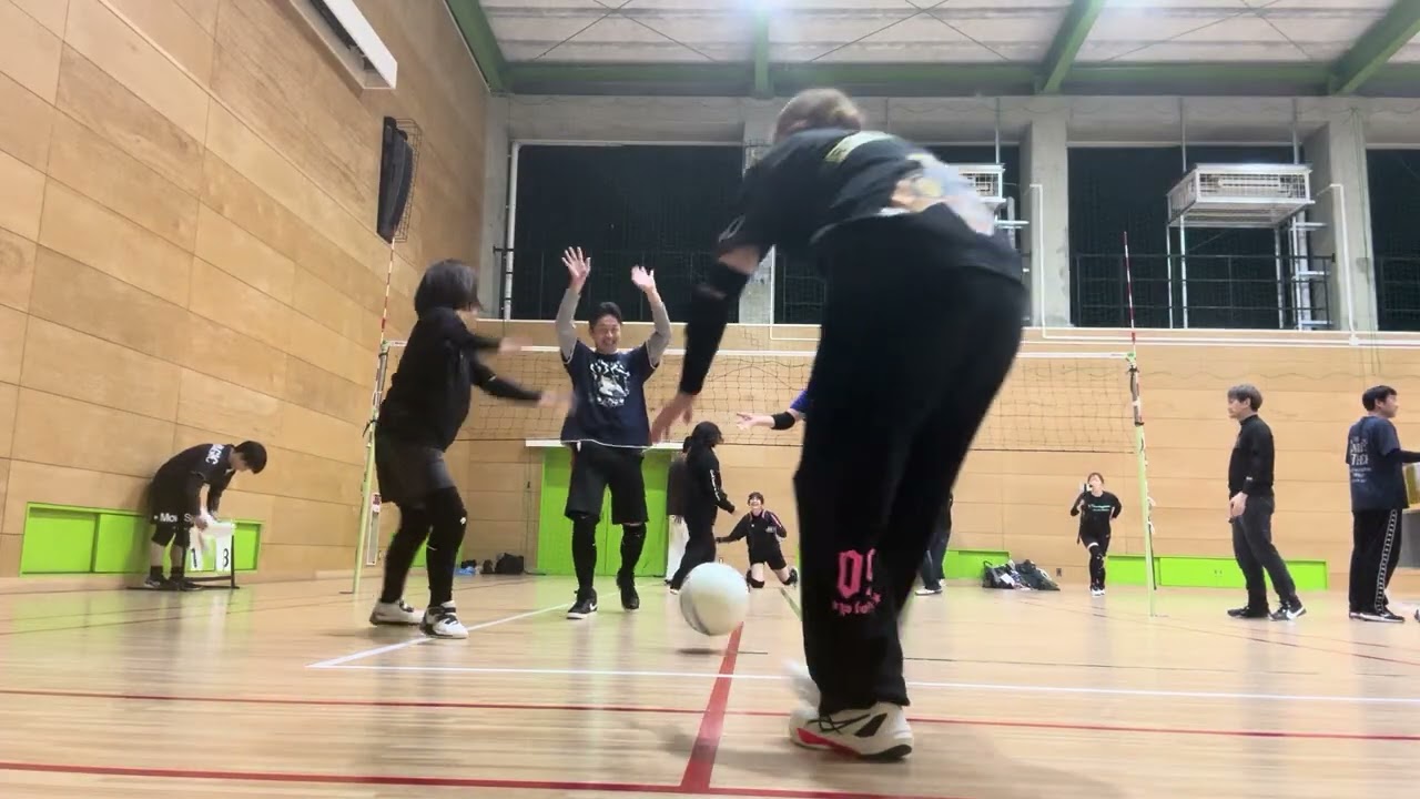 ２０２５年２月２６日（木）合同練習風景①『ＶｉｔａＲｏｓａ（ヴィータローザ）』🏐ソフトバレー【大阪ソフトバレー】メンバー募集中！『スポーツやろうよ』