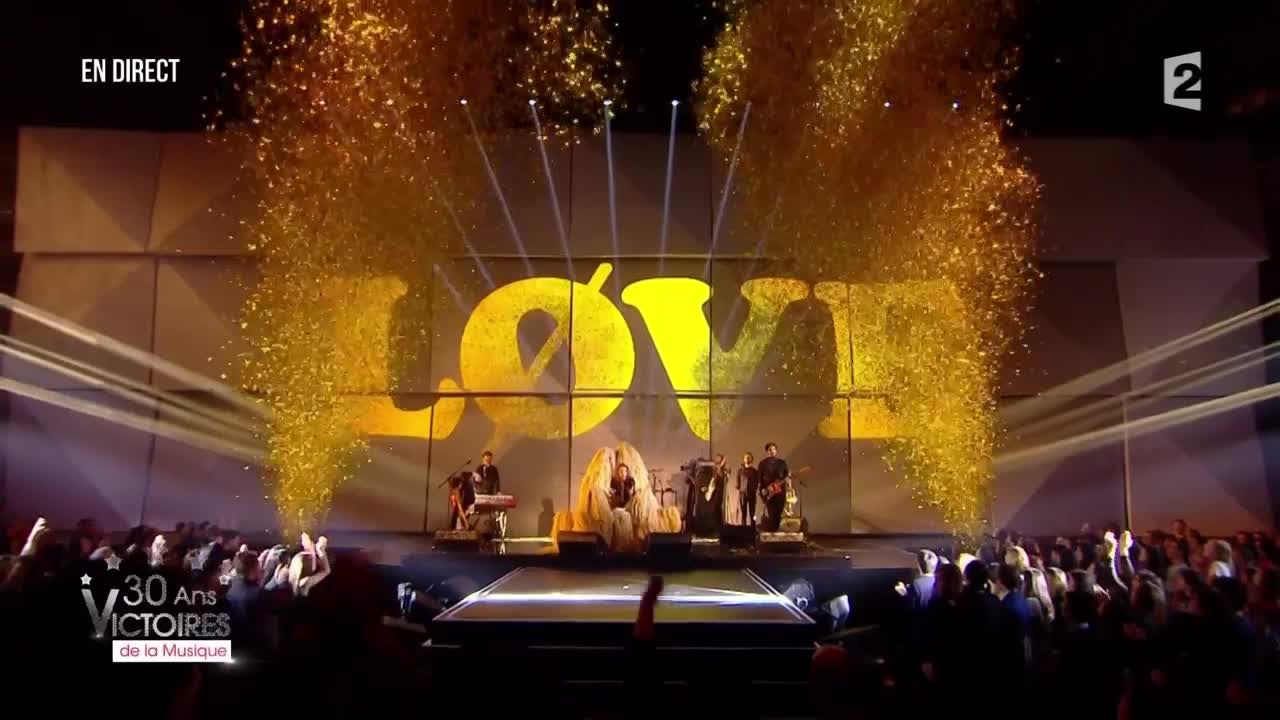 Julien Doré – « Chou Wasabi » Victoires de la Musique 2015