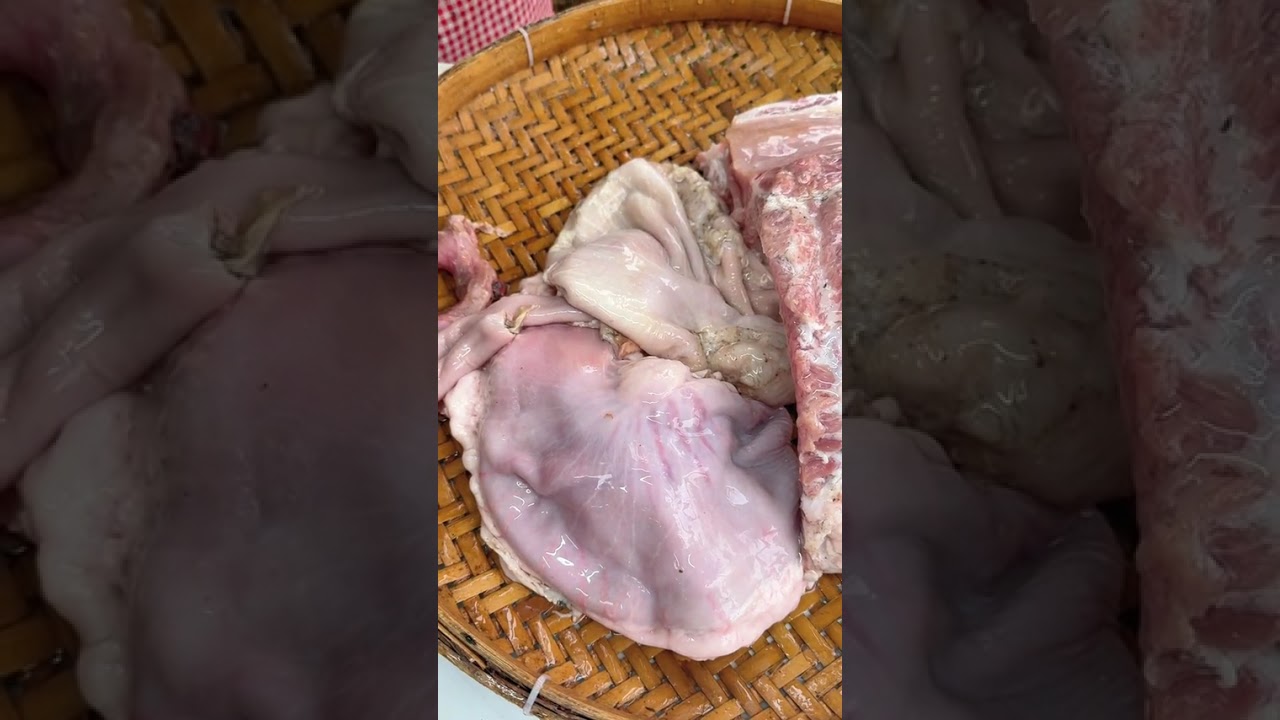 Unique Guangxi Delicacy: Pork Ribs, Tripe, & Chicken with Five-Finger Technique