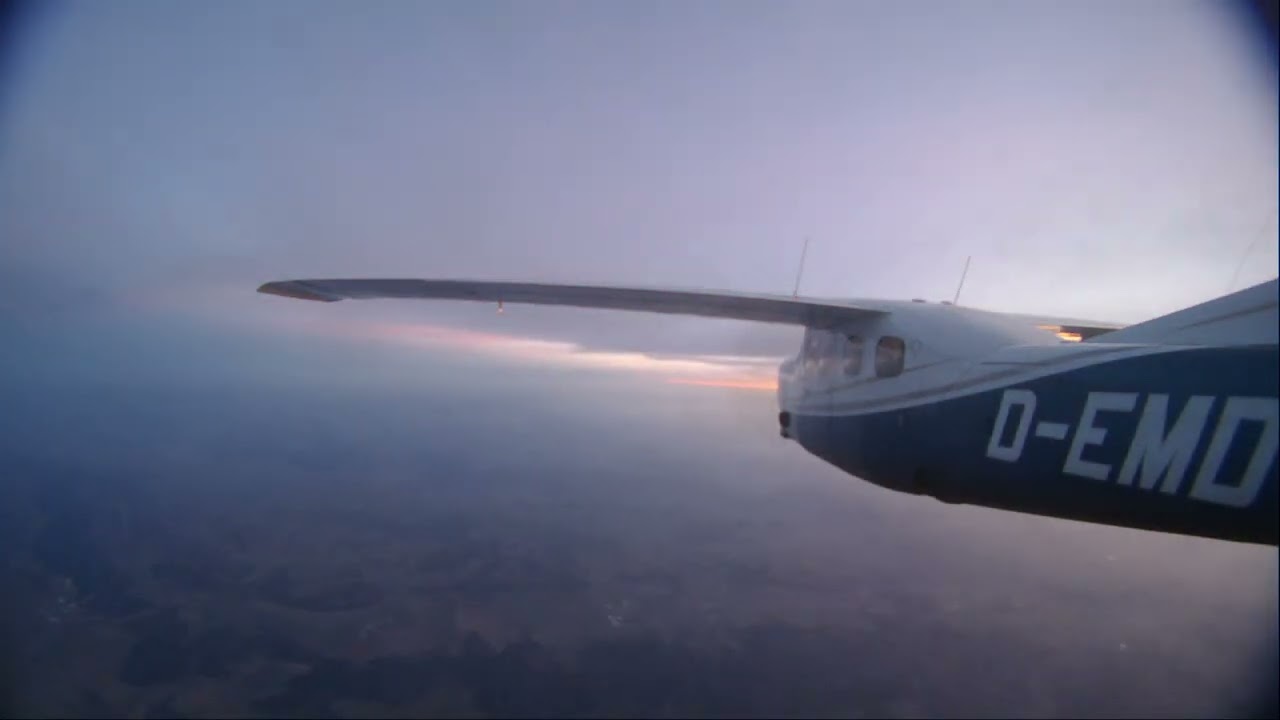 8 Minutes Trance Flight  from Berlin to Speyer into the night with a Cessna Silver Eagle