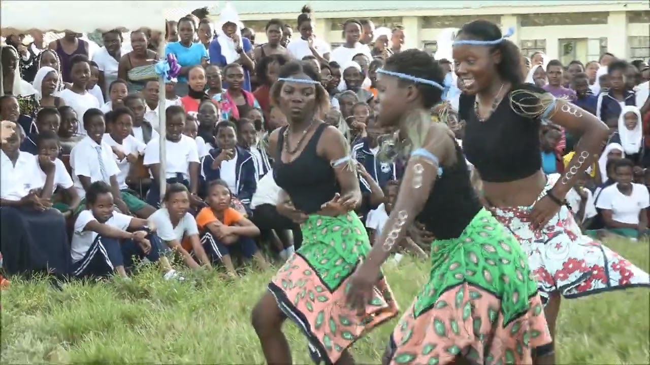 PUBUNGU PAKWACH DANCERS