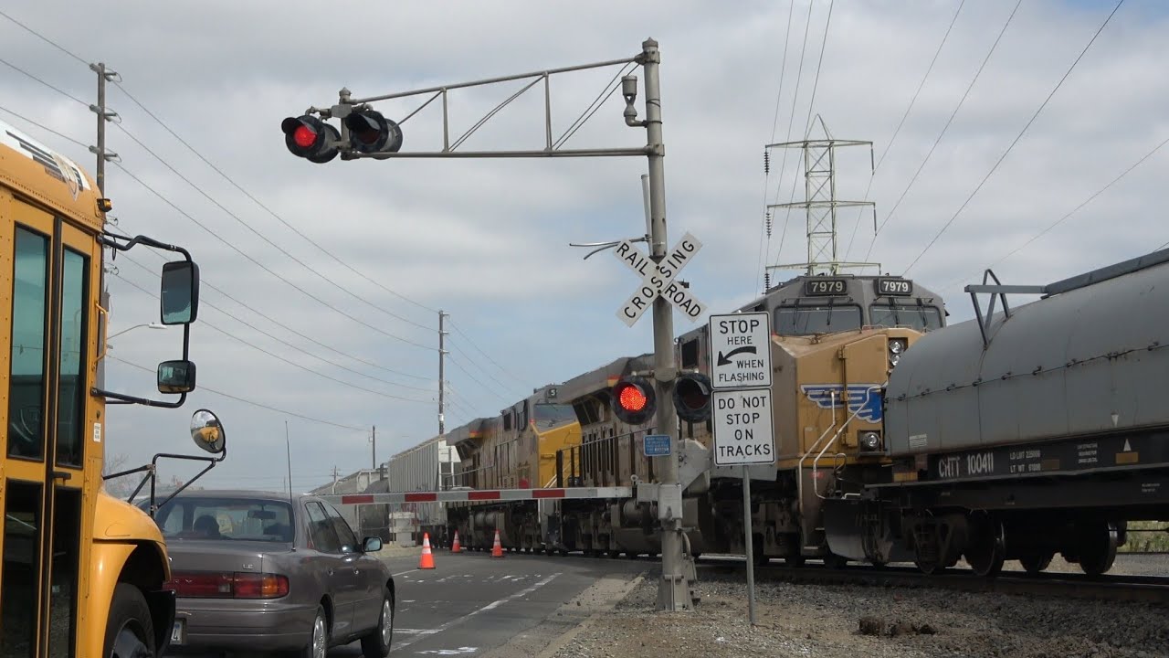 UP 2639 Manifest North - Power Inn Rd. Railroad Crossing (Under Construction), Sacramento CA 4-25-24