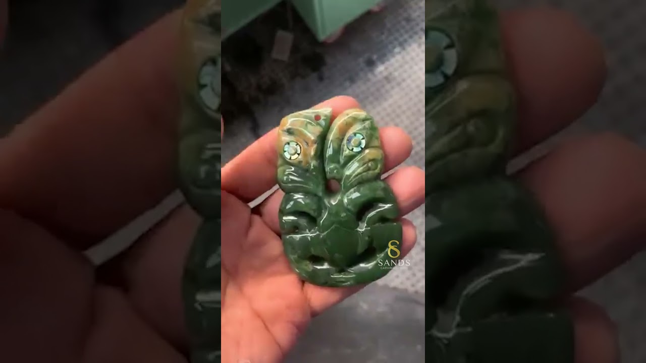 From the Bench || Hei tiki matau pounamu jade