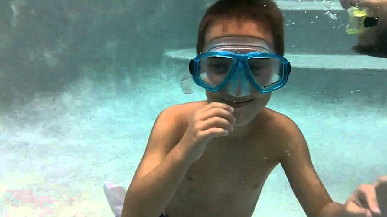 Joey and Aidan Underwater 9 5 10