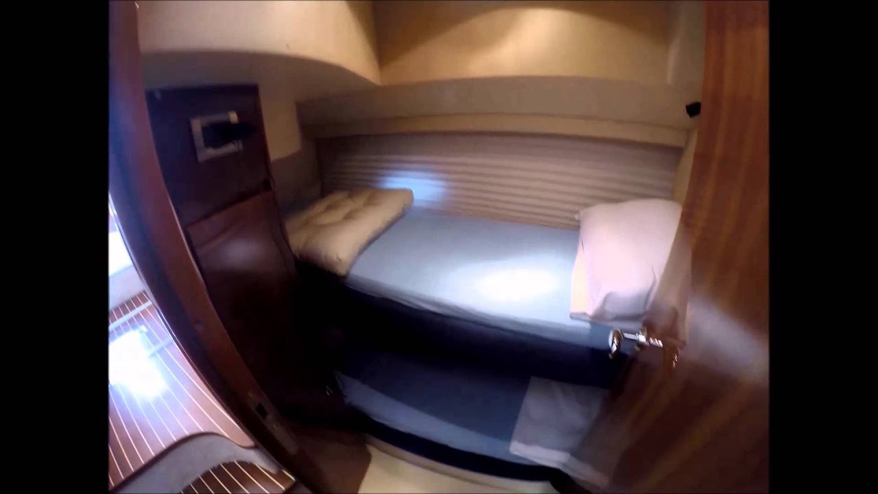 AZIMUT 42 2001 MODEL