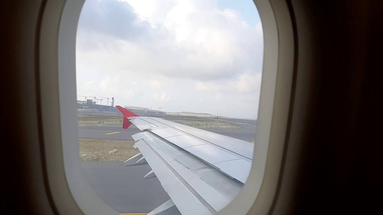 Turkish Airlines Istanbul - Catania take off