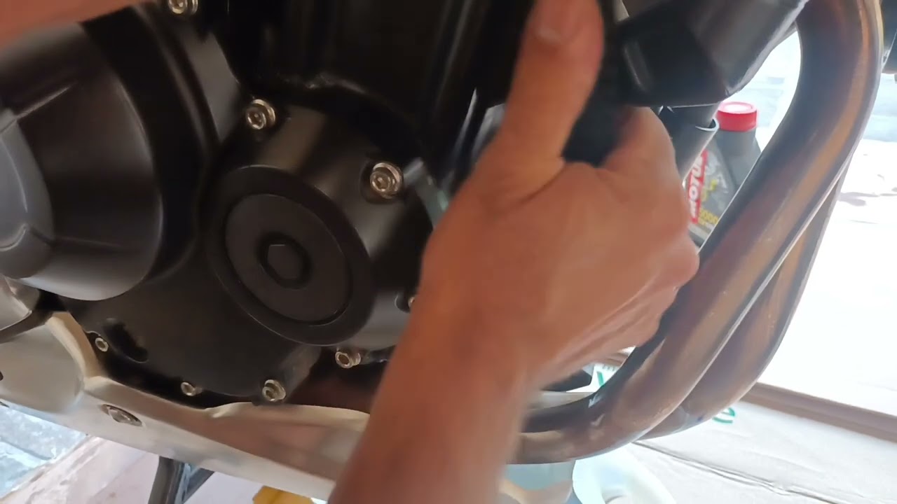 COMO TROCAR ÓLEO DA CB500F SIMPLES E FÁCIL#façavocêmesmo #manutenção  #cb500f #cb500x
