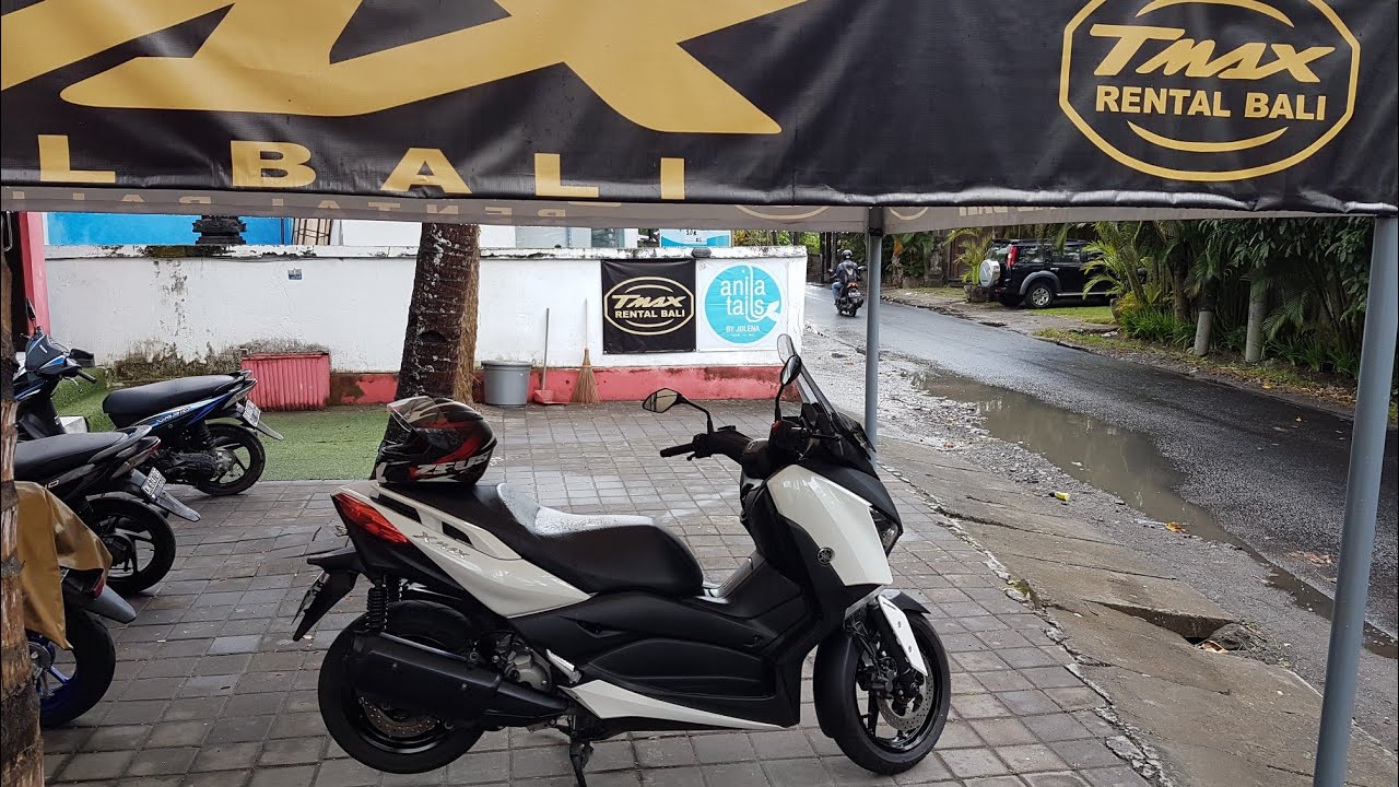 Тест-драйв и обзор Yamaha X Max 250
