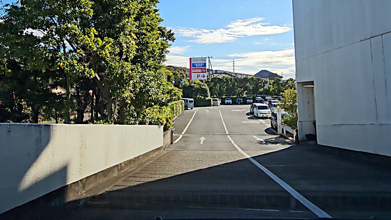 イオンタウン木更津朝日『屋上』駐車場出口から｜木更津市 朝日 ショッピングセンター