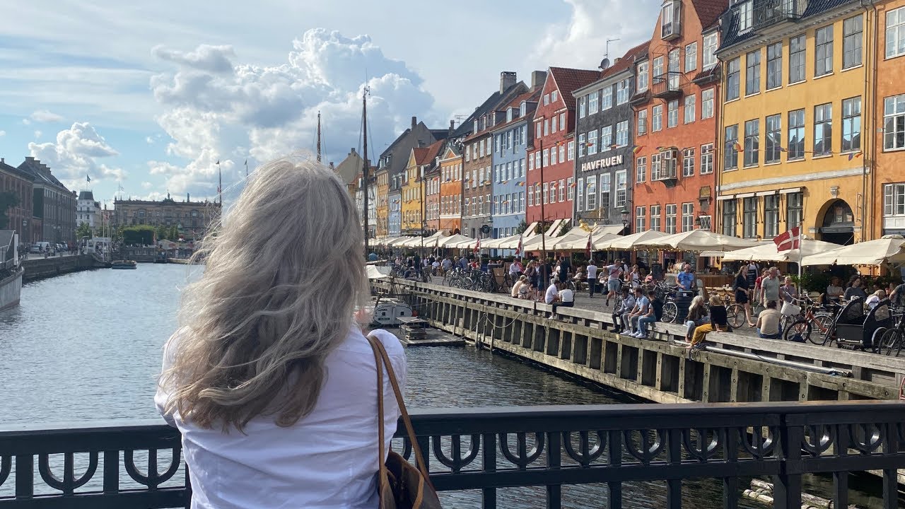 Coming to Copenhagen - bikes, shops, hygge, and a palace