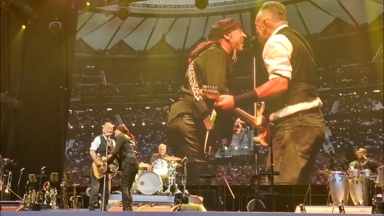 Bruce Springsteen and The E Street Band - Two Hearts - Madrid 12/06/2024