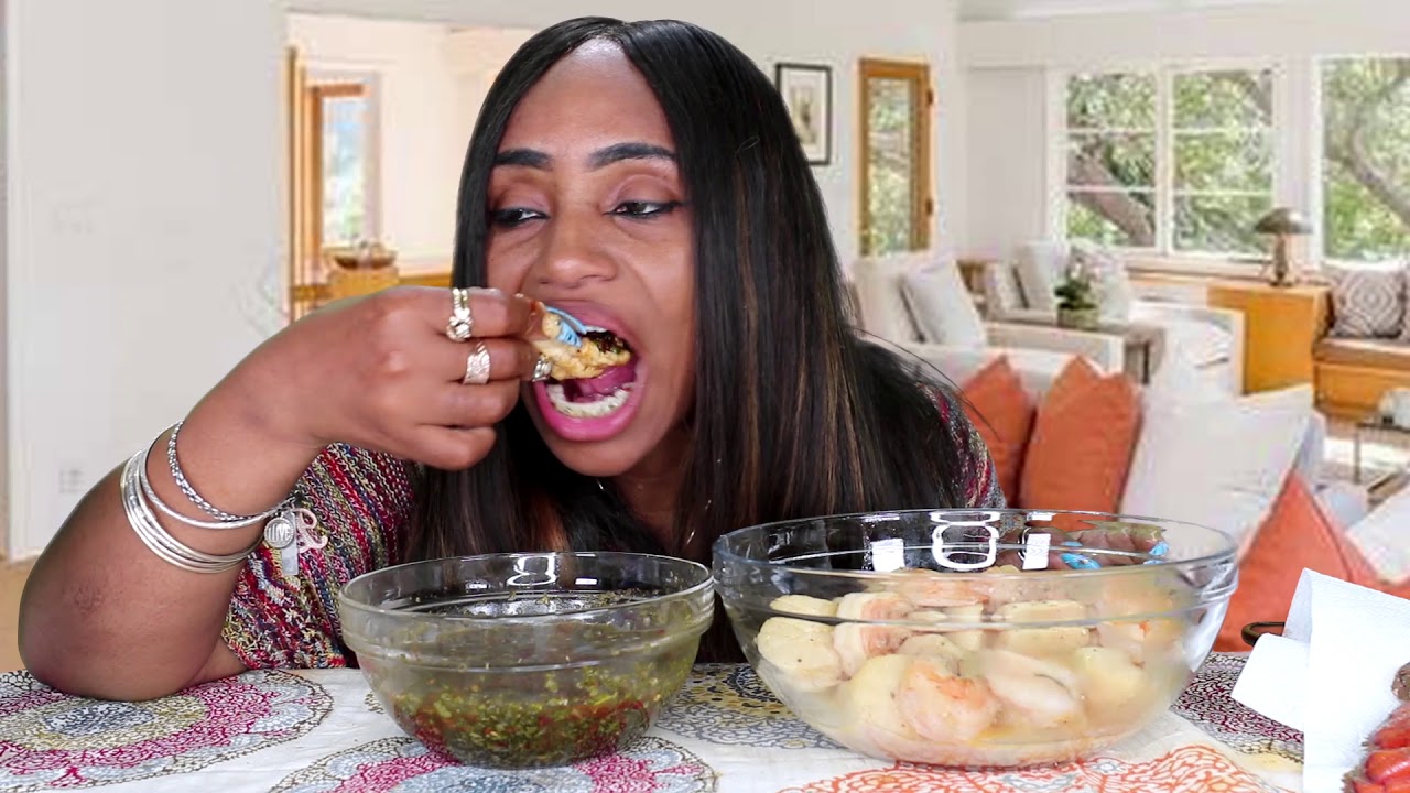 TRYING SAS ASMR SEAFOOD SAUCE (Eating @ 3:47)