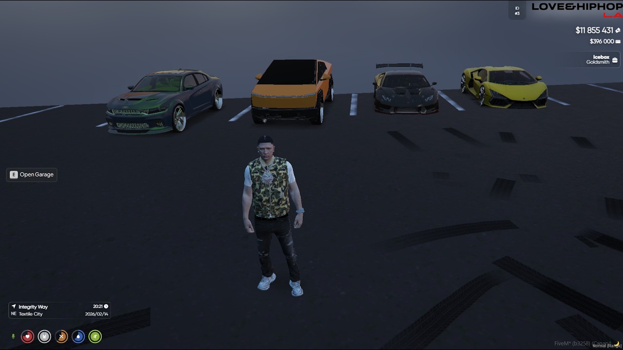 GTA RP PT 3 - TRYING TO BE THE RICHEST IN MY CITY/ FINDING MORE FRIENDS!