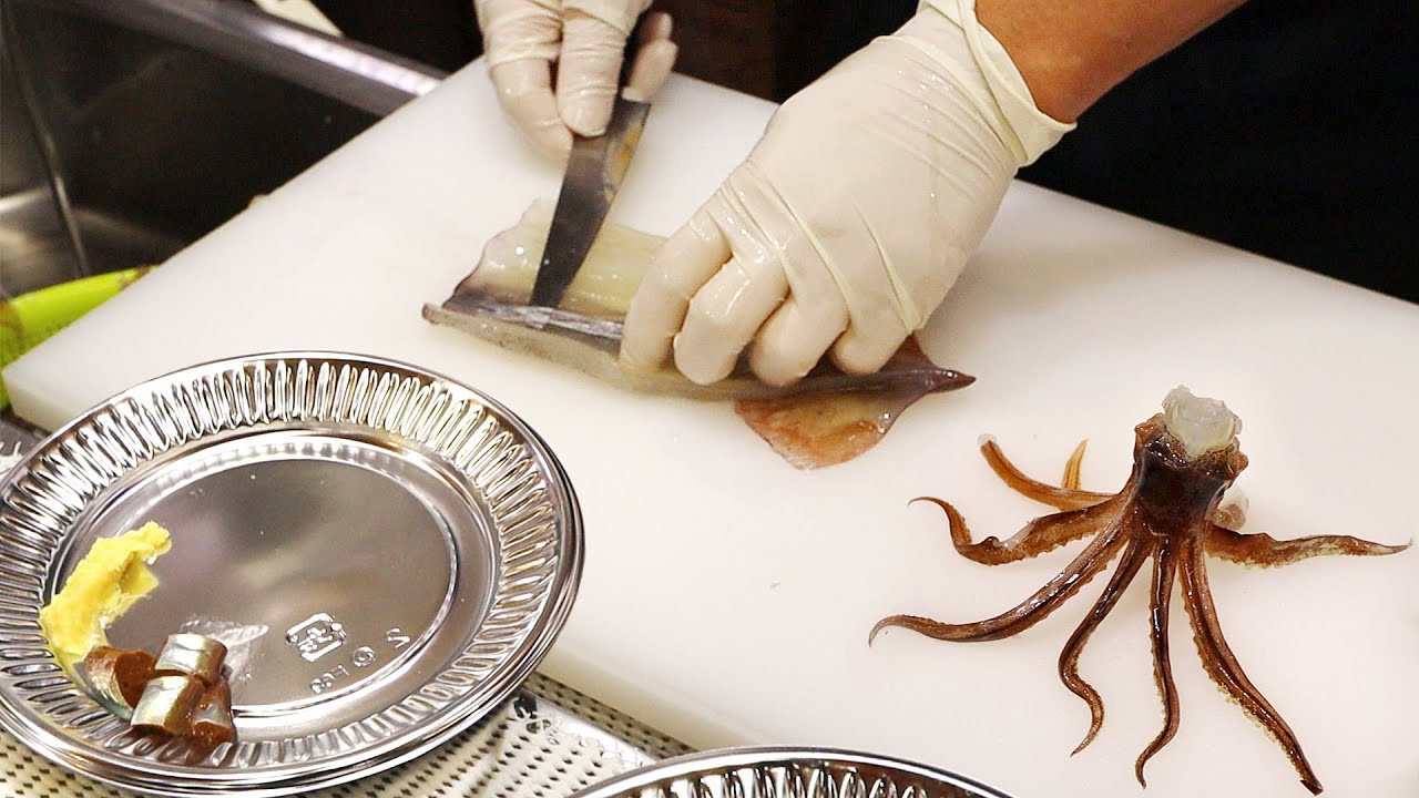 ตกหมึก ทำซาชิมิกินสดๆ ที่ ตลาดเช้าฮาโกดาเตะ | Dancing Squid Sashimi In Hakodate Morning Market