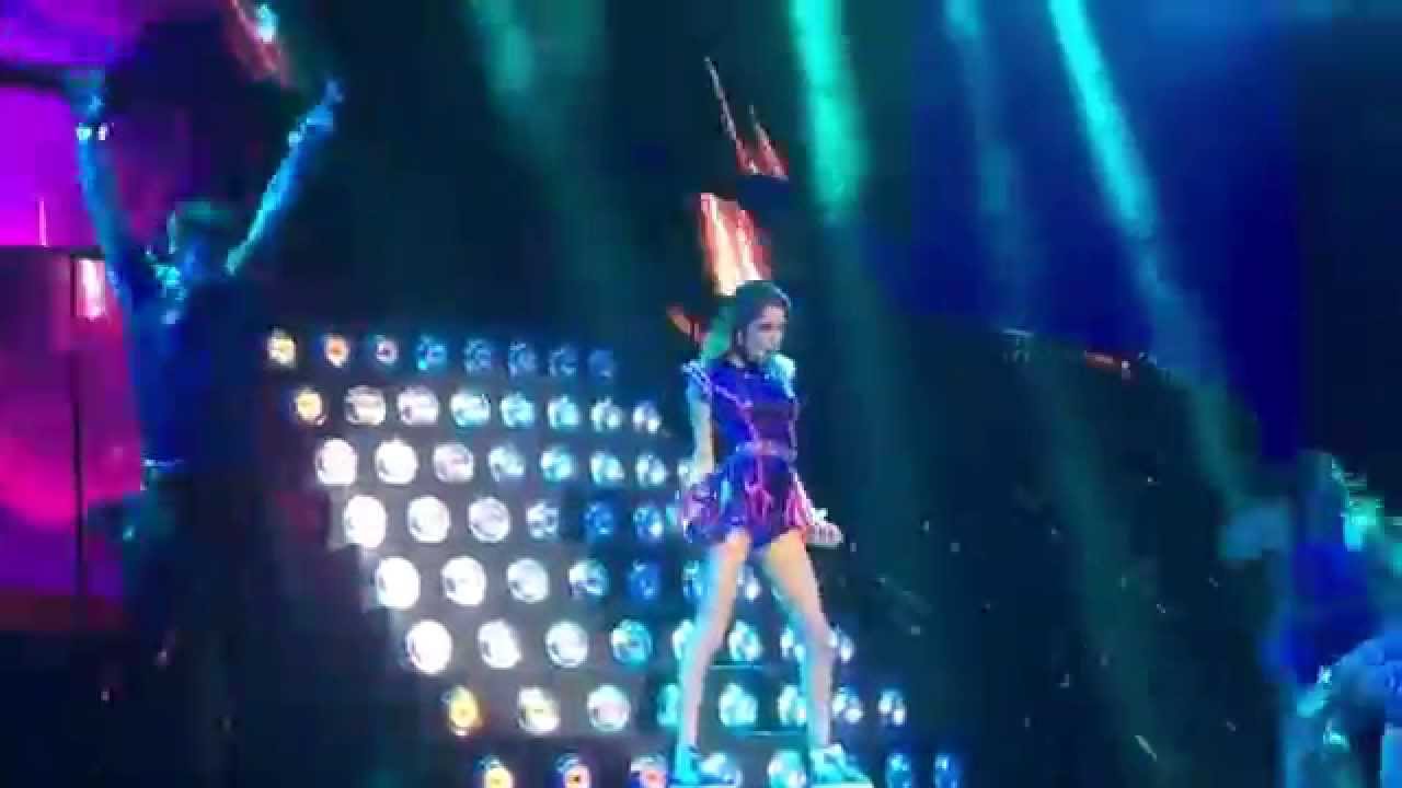 Violetta - Supercreativa (Violetta Live - Clermont-Ferrand)