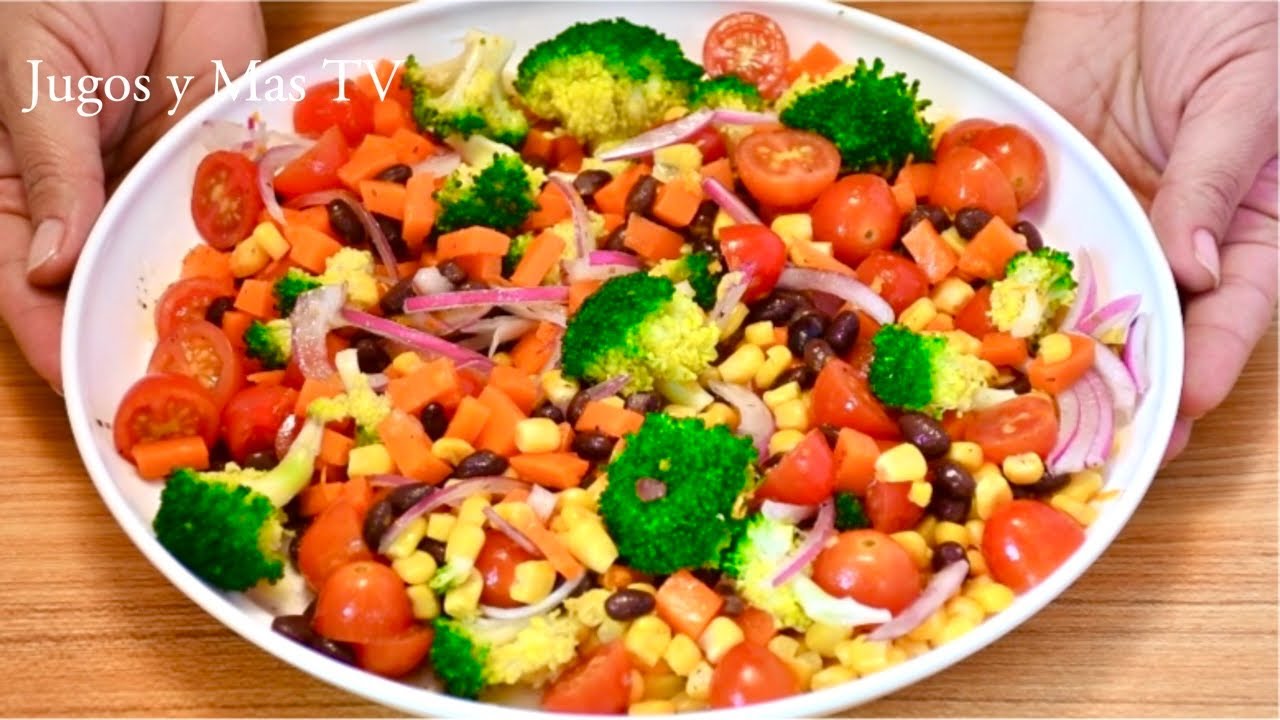Una Ensalada tan Rica y Fácil de hacer con un delicioso aderezo casero