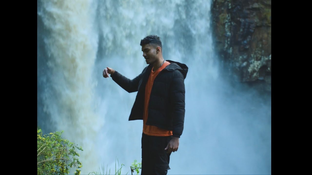 Lakshane - Ariana (Official Video)