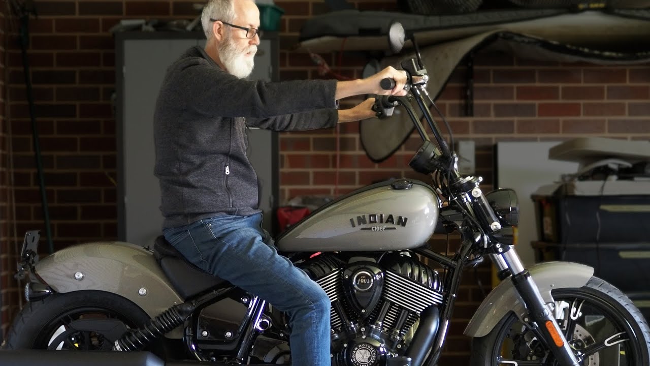 Choosing The BEST SEAT for Your Motorcycle