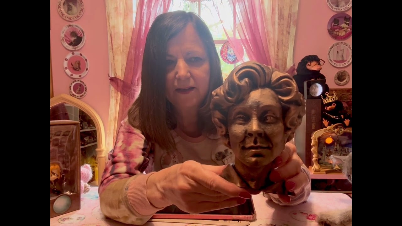 Umbridge dolls, figures and plush