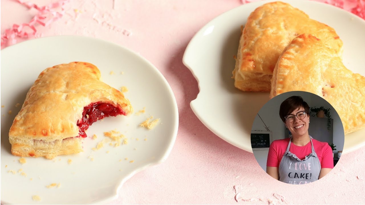Leckere Kirschtaschen aus Blätterteig | Einfaches Blätterteig Rezept | Valentinstag