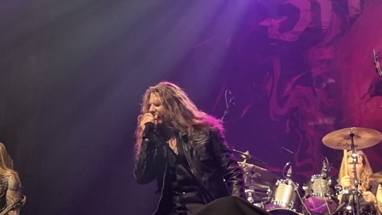 Dynazty - Yours (live 20.11.2025 Logomo, Turku, Finland)