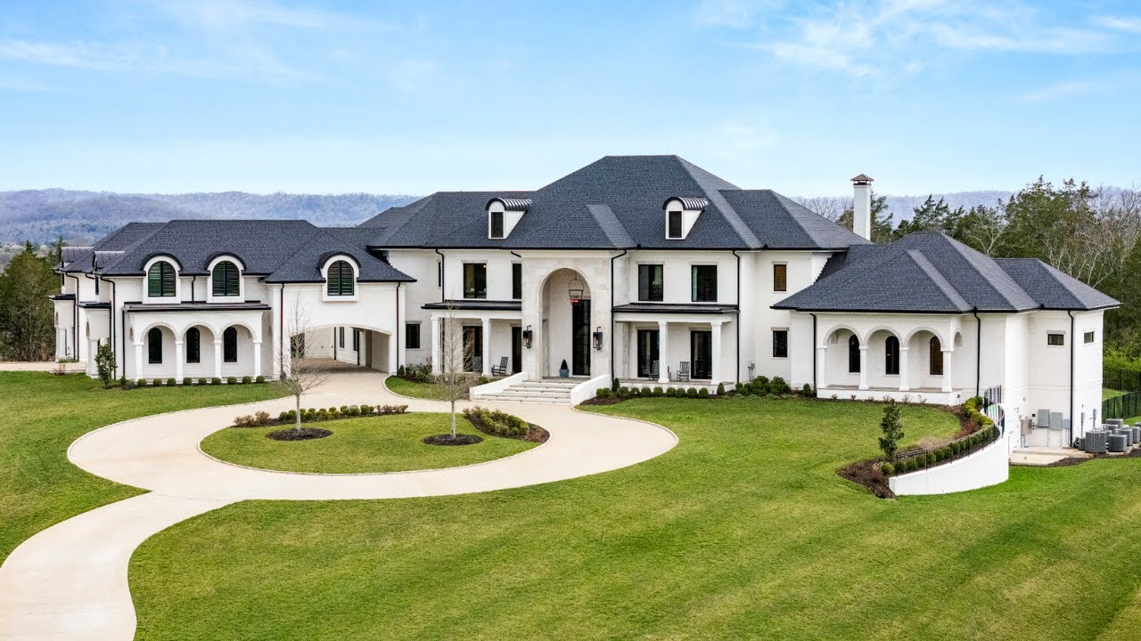 Big Win in Franklin, Tennessee | Luxury Home Closed with Sarah Gibson REALTOR&reg;