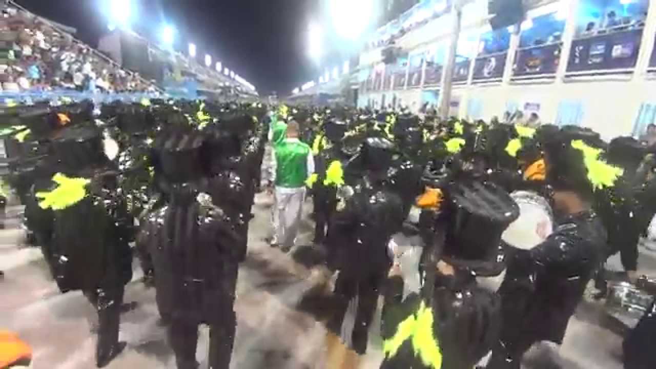 Acadêmicos do Cubango 2015 - Início do Desfile