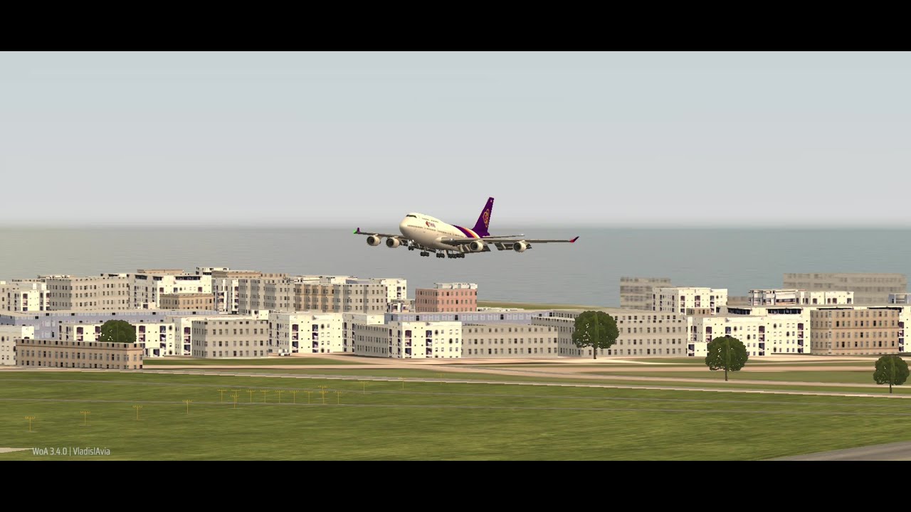 Bari Airport, landings, traffic, conveyor. View from the control tower.