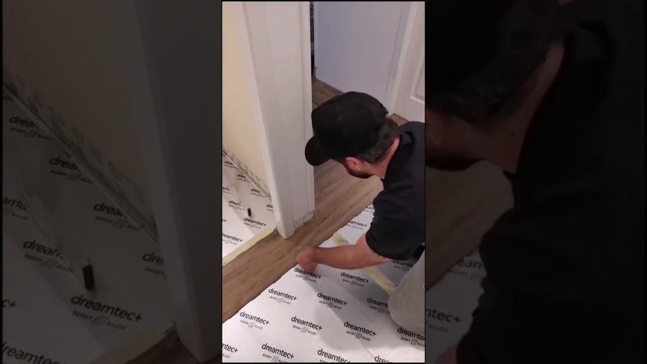 PASSAGE DE PORTE AVEC LAME PVC