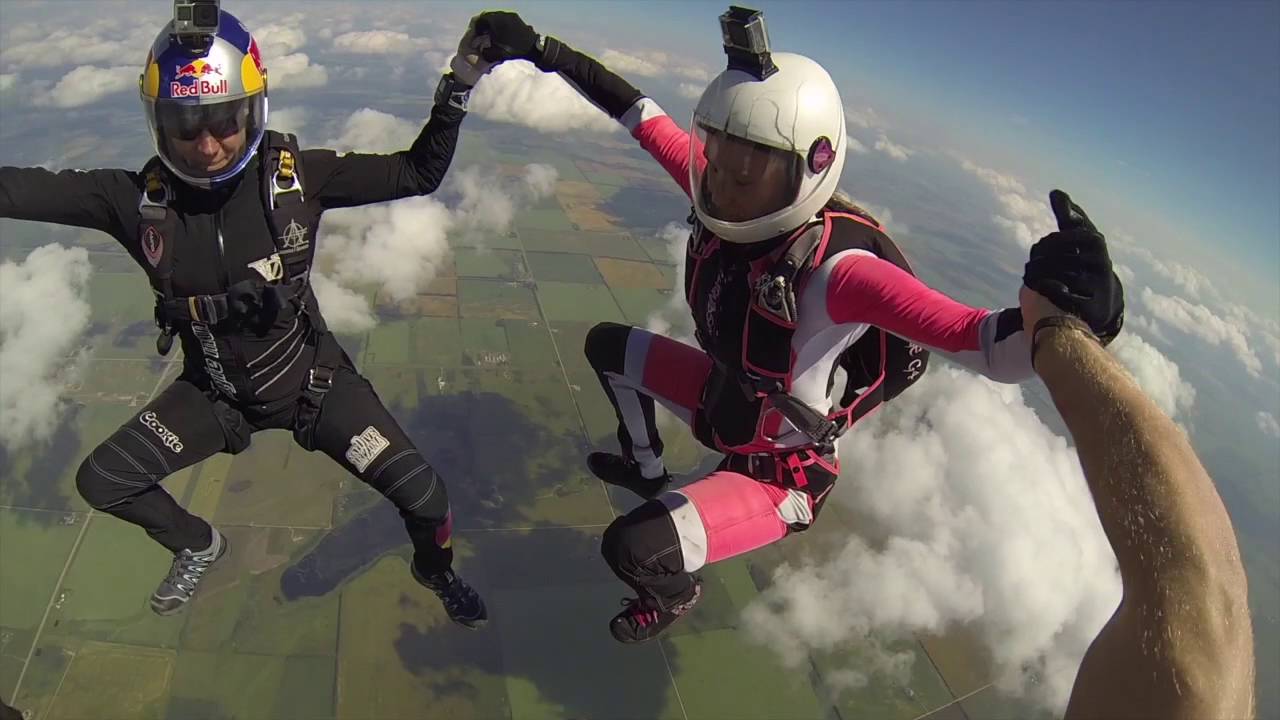 Amy Chmelecki Freefly Skills Camp at Edmonton Skydive August 2016