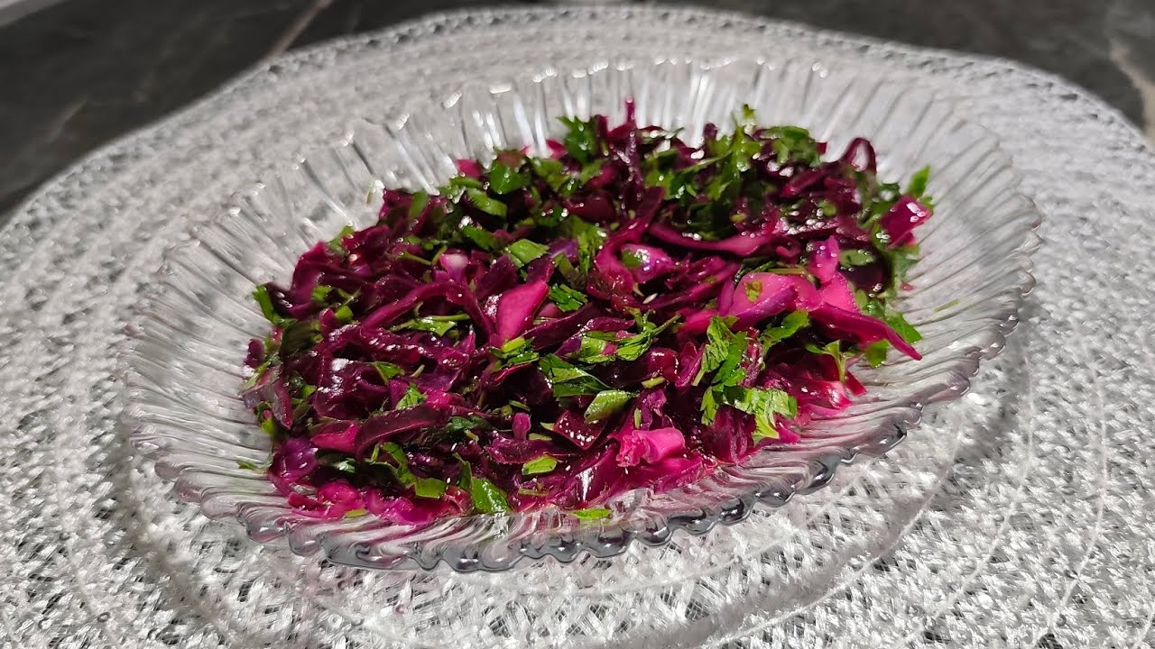 Insalata di cavolo rosso come al ristorante/croccante e perfetta da conservare!