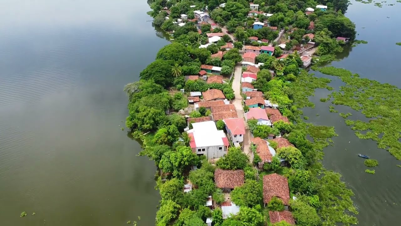 Fuimos a visitar la laguna y el pueblo de olomega