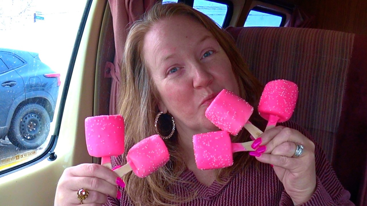 ASMR PINK CHOCOLATE MARSHMALLOWS MUKBANG EATING SOUNDS