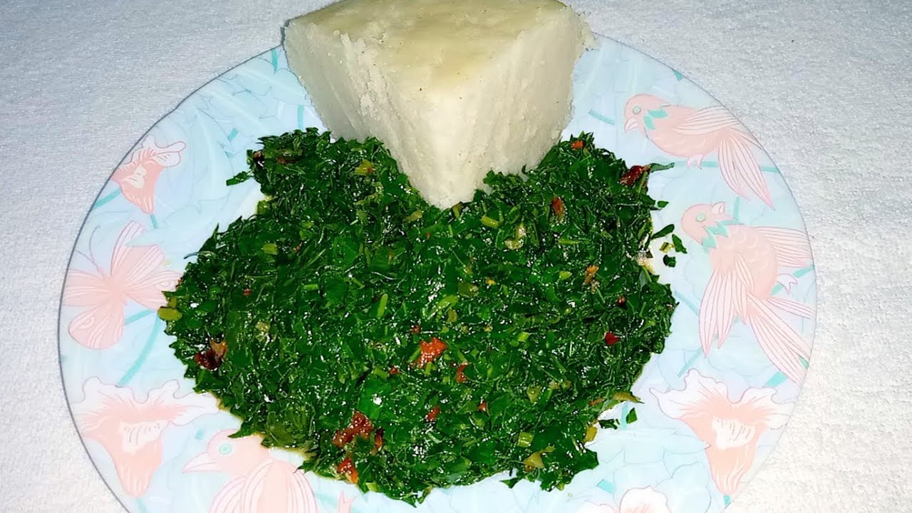 HOW TO: PREPARE,CUT AND COOK KALES (sukuma wiki) AND SPINACH 