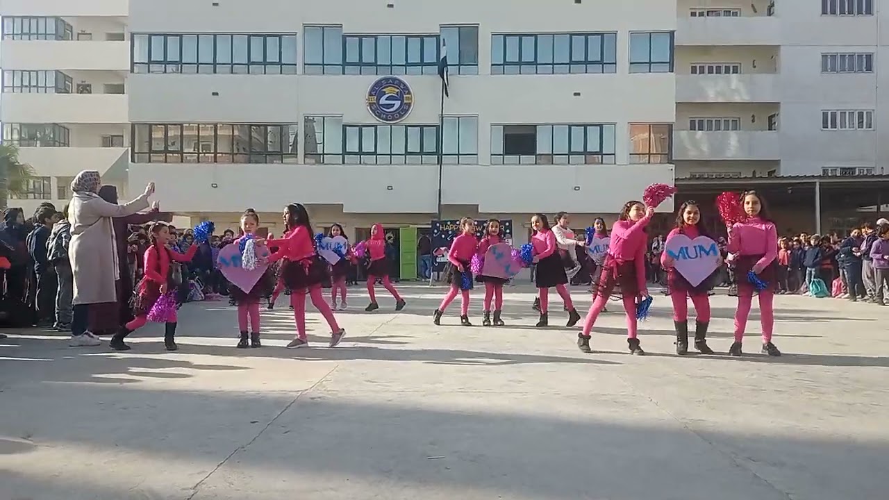 استعراض ماما 😍 تدريب ميس / أمانى محروس مدارس الصفوة الخاصه بكفر الدوار