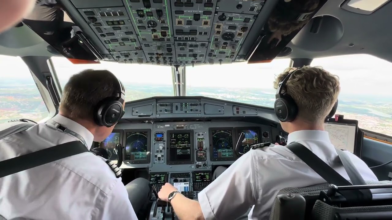 ATR 72 600 Landing in Stockholm Bromma airport