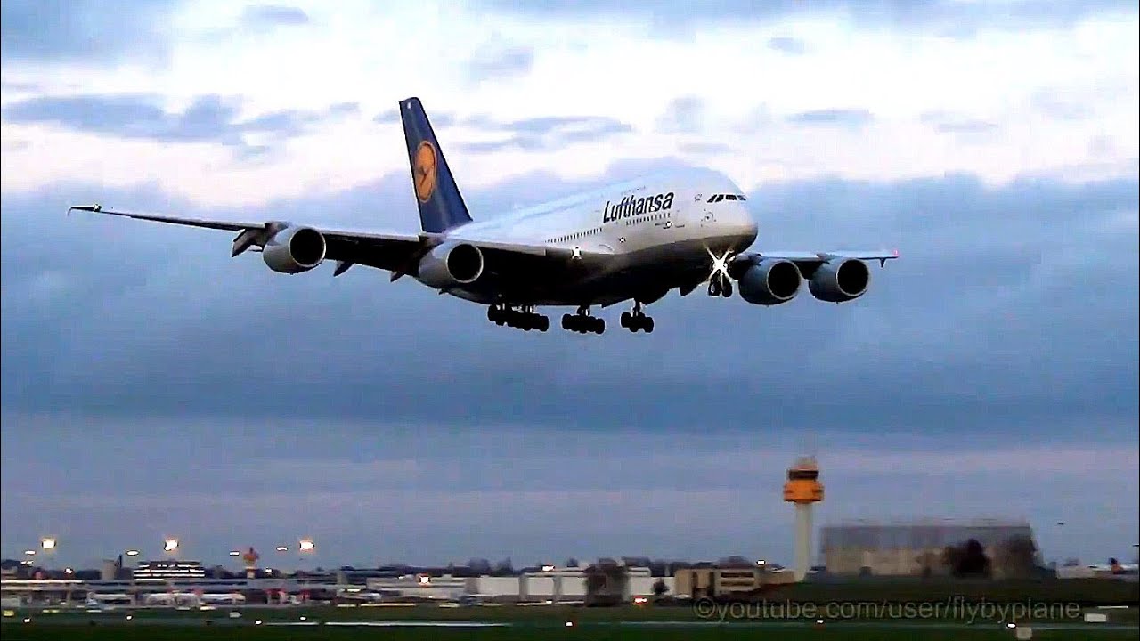 Beautiful Low Pass | Lufthansa A380 @ Hamburg Airport