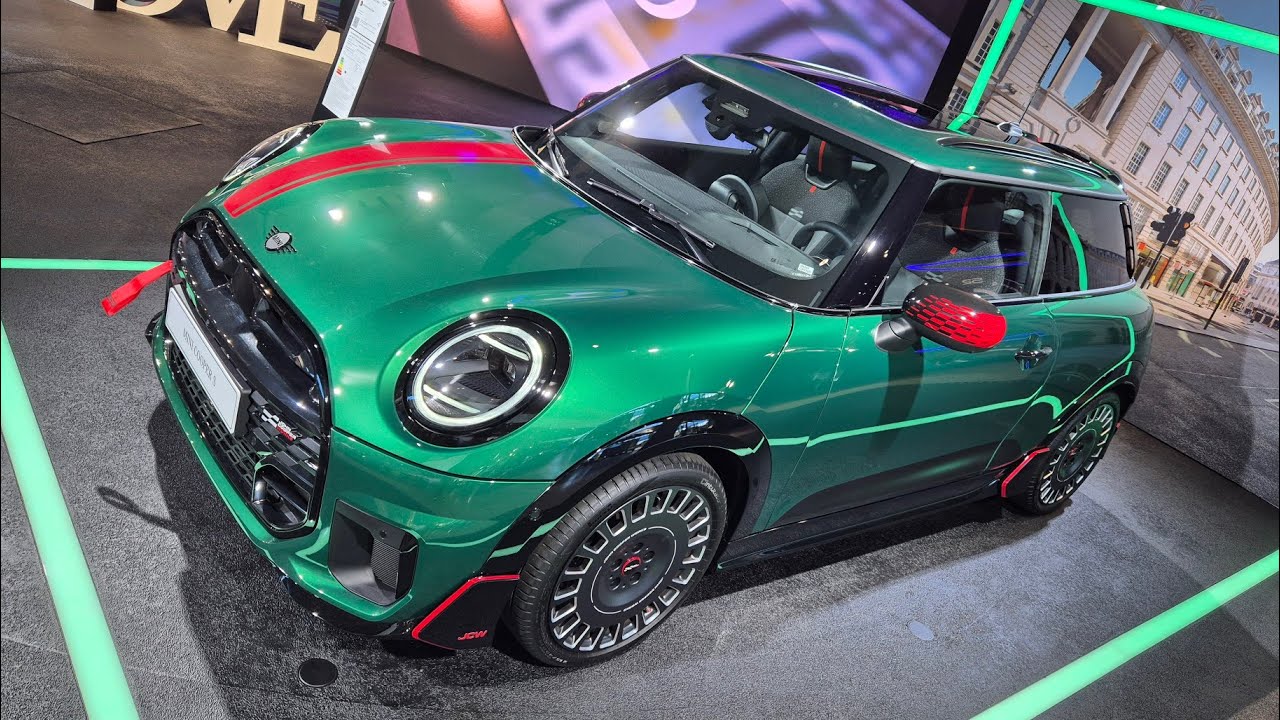 MINI Cooper S 3-T&uuml;rer F66 - British Racing Green / MINI John Cooper Works