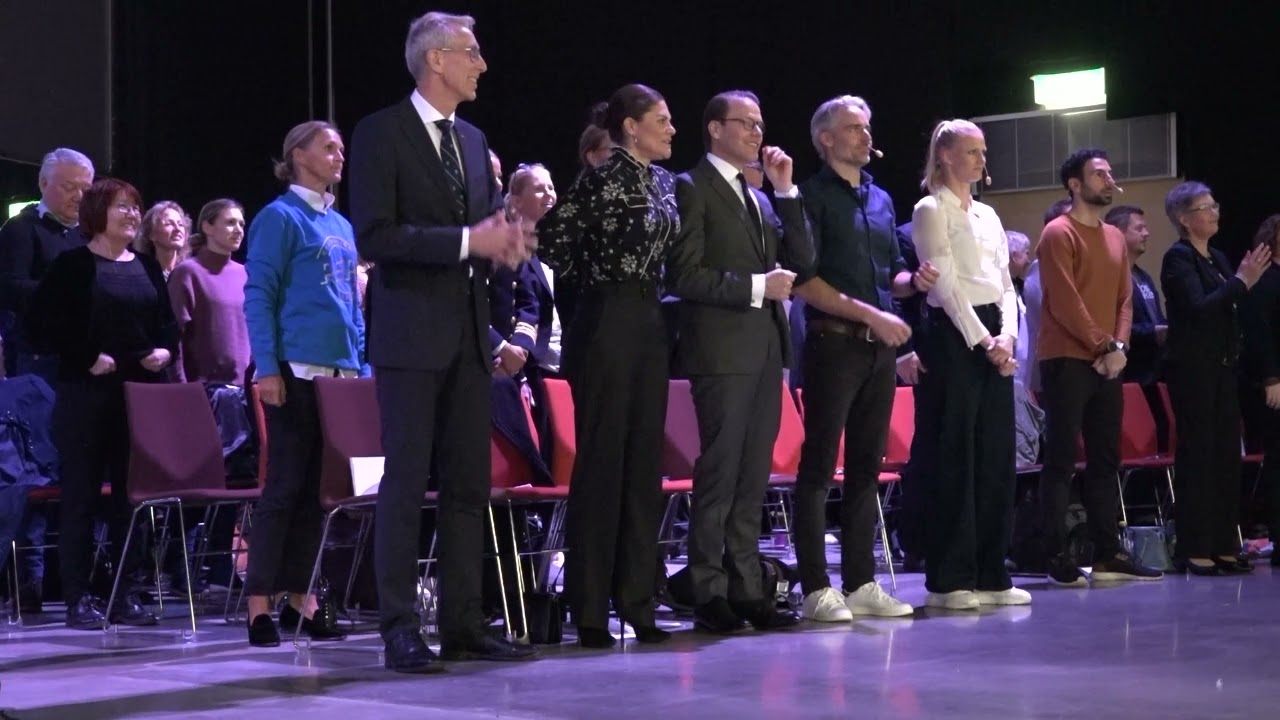 Crown Princess Victoria dances on Generation Pep forum