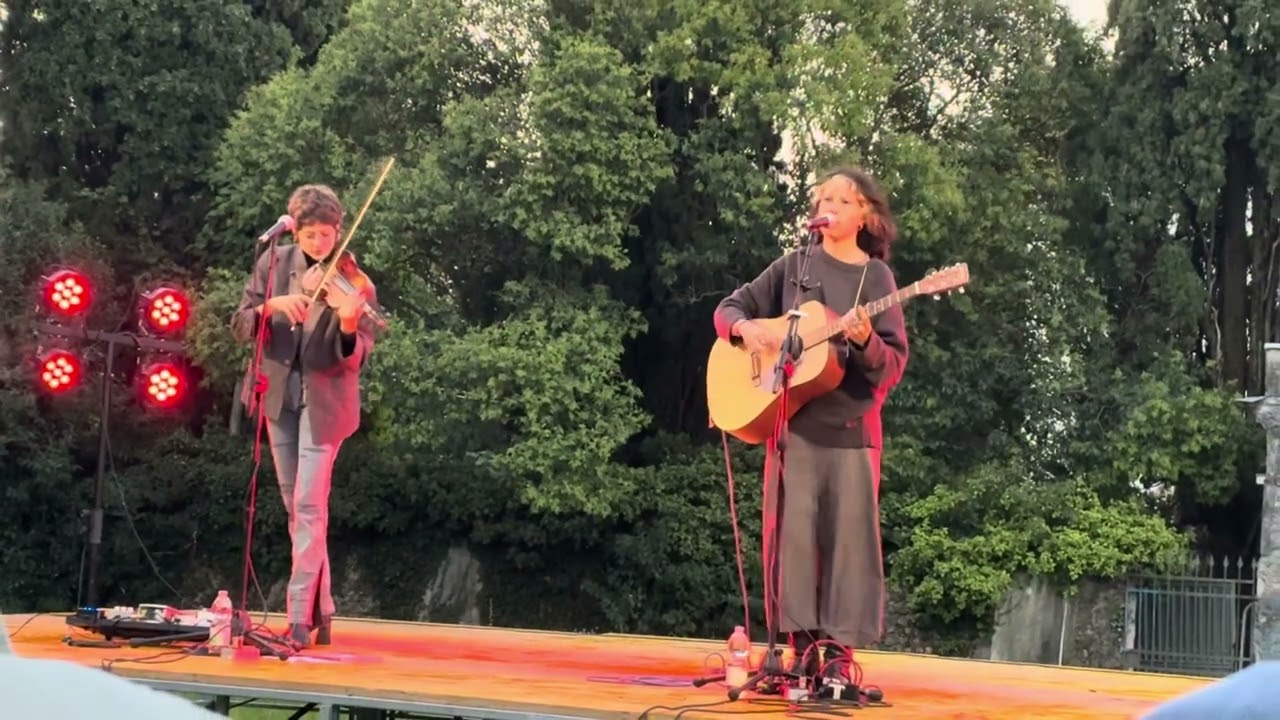 Lamante - rossetto- 21/9/25 - mercato vecchio, Montebelluna(TV)